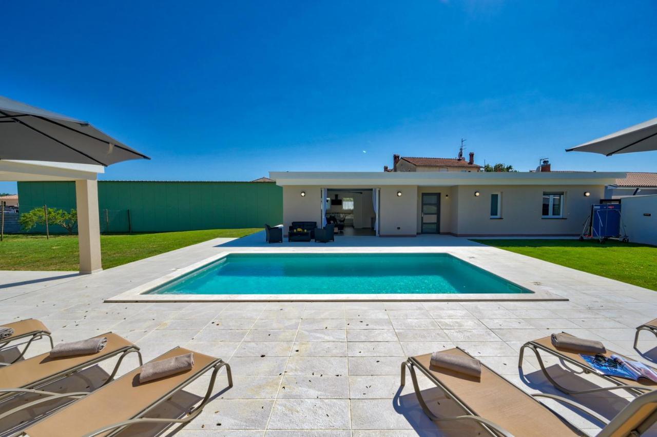 Villa Monte Vernal Пула Екстер'єр фото